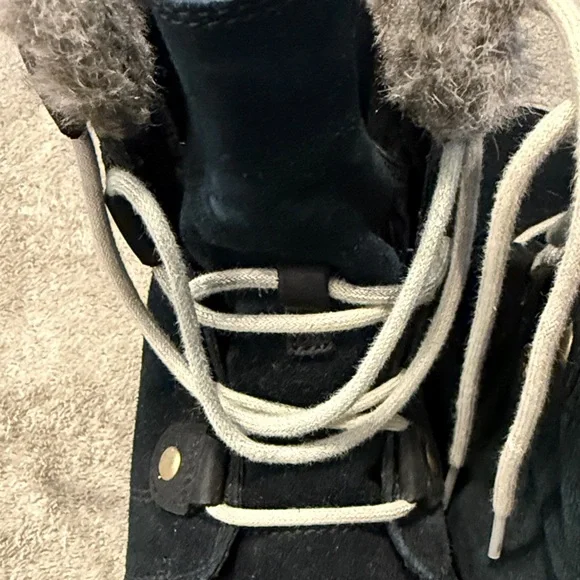 Sorel Black Fur-Lined Winter Boots 9.5 womens - Picture 3 of 5